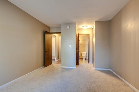 663 Beth Ct, Gurnee, IL 60031 photo 11
