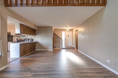 663 Beth Ct, Gurnee, IL 60031 photo 5