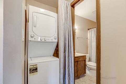 663 Beth Ct, Gurnee, IL 60031 photo 13