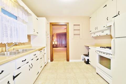 150 E 1st St, Coal City, IL 60416 photo 11