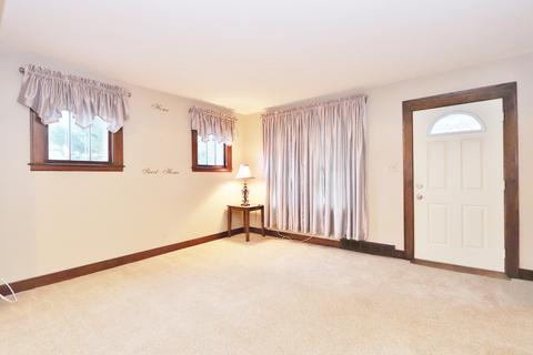 150 E 1st St, Coal City, IL 60416 photo 8