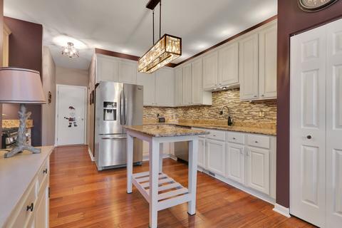 2110 Glacier Ct, Algonquin, IL 60102 photo 11