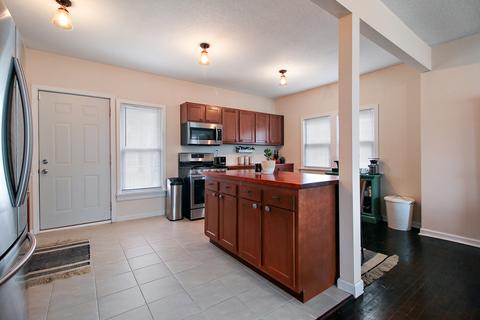 1042 S 3rd Ave, Kankakee, IL 60901 photo 6