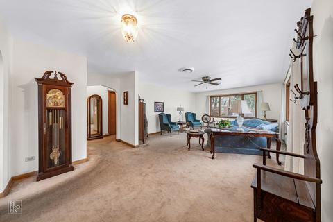 765 Morris Ave, Hillside, IL 60162 photo 3