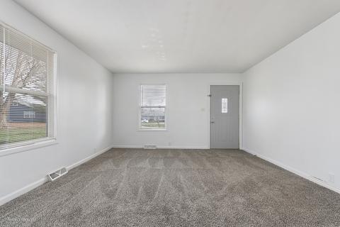 142 Robinson Dr, Morris, IL 60450 photo 7