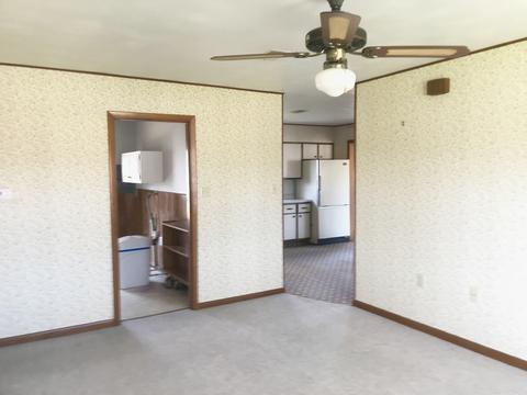 324 S Main St, Walnut, IL 61376 photo 8
