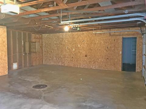 324 S Main St, Walnut, IL 61376 photo 18