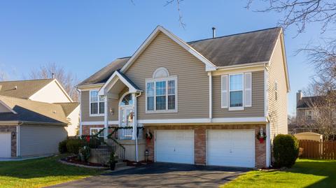 1149 Spring Creek Rd, Elgin, IL 60120 photo 2