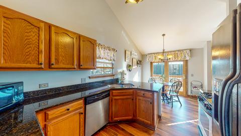 1149 Spring Creek Rd, Elgin, IL 60120 photo 12