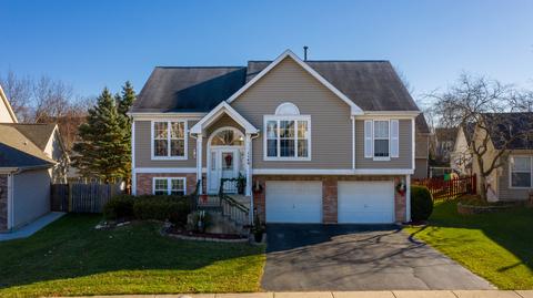 1149 Spring Creek Rd, Elgin, IL 60120 photo 1