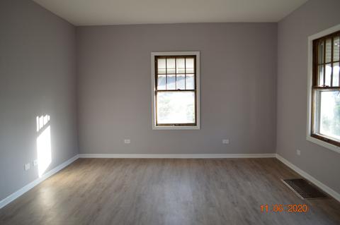 551 Bird Ln, Elgin, IL 60123 photo 4