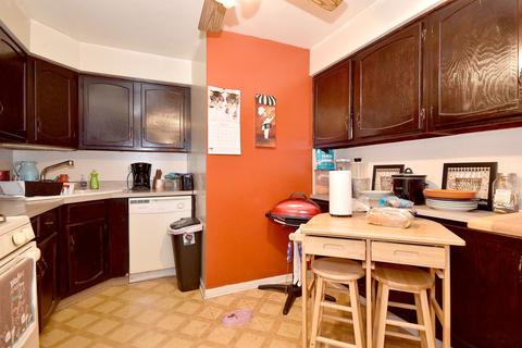 225 Gregory St #9, Aurora, IL 60504 photo 7