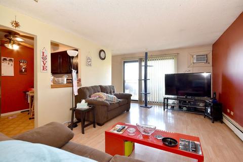 225 Gregory St #9, Aurora, IL 60504 photo 8
