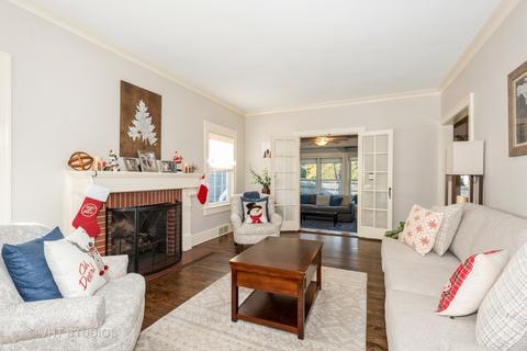 720 Forrest Ave, Geneva, IL 60134 photo 3