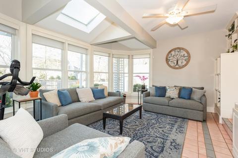720 Forrest Ave, Geneva, IL 60134 photo 4