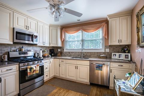 4107 Ruby St, Schiller Park, IL 60176 photo 4