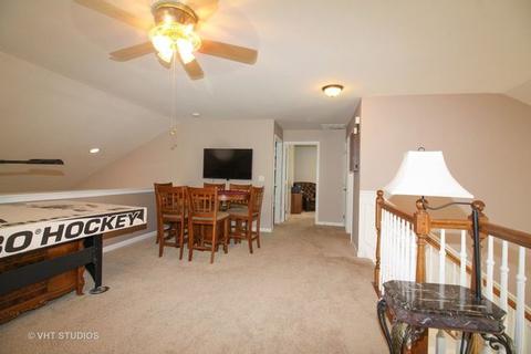 3882 Valhalla Dr, Elgin, IL 60124 photo 15