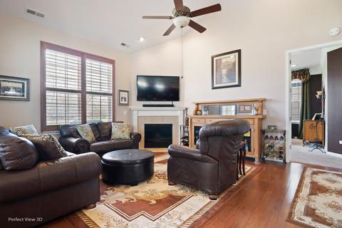 3882 Valhalla Dr, Elgin, IL 60124 photo 6
