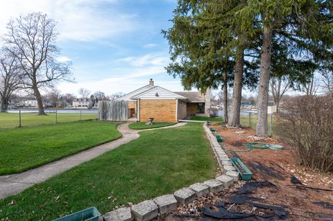1417 N River Rd, Mchenry, IL 60051 photo 4