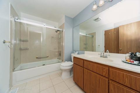 954 Ridgefield Ln, Wheeling, IL 60090 photo 16