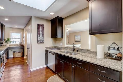 1614 E Illinois St, Wheaton, IL 60187 photo 7