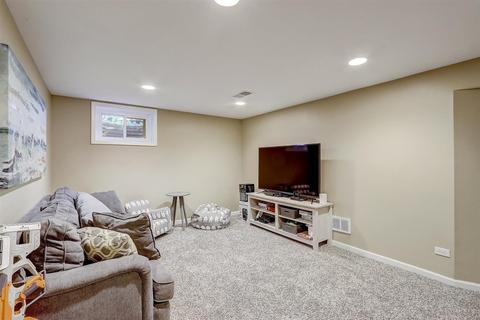 1614 E Illinois St, Wheaton, IL 60187 photo 23