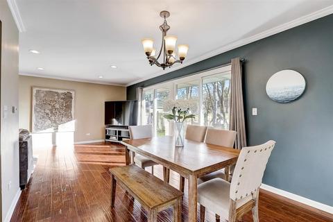 1614 E Illinois St, Wheaton, IL 60187 photo 6