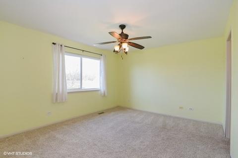 1864 Independence Ct, Gurnee, IL 60031 photo 11