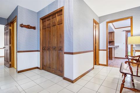 1396 Tyler Ln, Elgin, IL 60123 photo 5