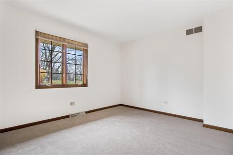 1396 Tyler Ln, Elgin, IL 60123 photo 27