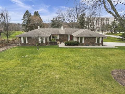 1396 Tyler Ln, Elgin, IL 60123 photo 1
