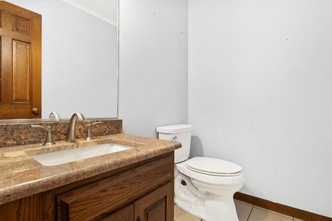 1396 Tyler Ln, Elgin, IL 60123 photo 22