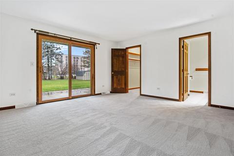 1396 Tyler Ln, Elgin, IL 60123 photo 25