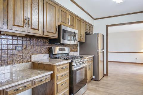 1396 Tyler Ln, Elgin, IL 60123 photo 12