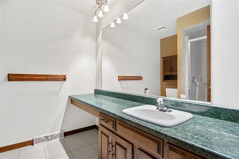1396 Tyler Ln, Elgin, IL 60123 photo 26