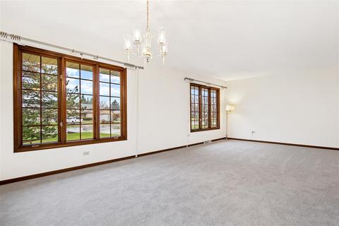 1396 Tyler Ln, Elgin, IL 60123 photo 9