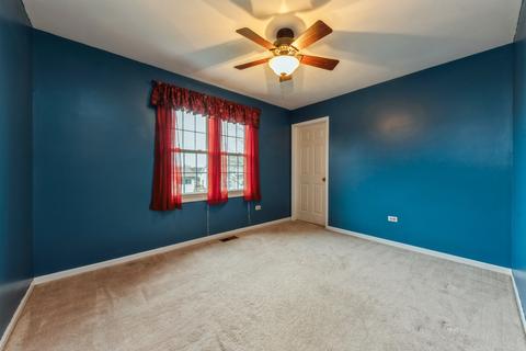 1065 John Dr, Hoffman Estates, IL 60169 photo 14