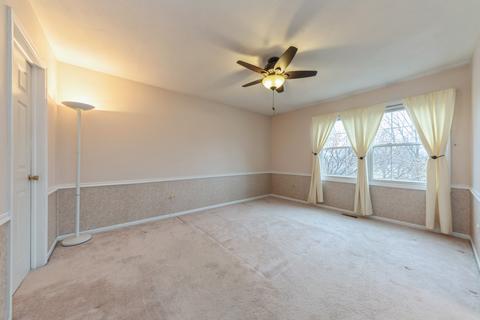 1065 John Dr, Hoffman Estates, IL 60169 photo 12