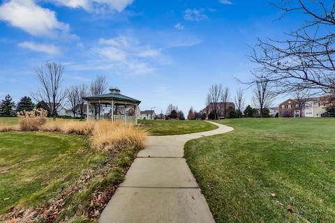 261 Comstock Dr, Elgin, IL 60124 photo 39