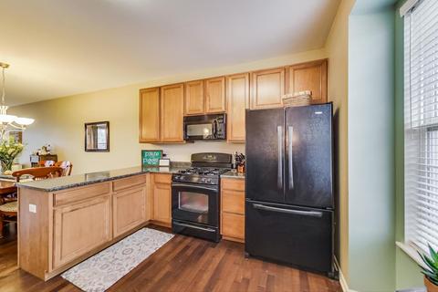 261 Comstock Dr, Elgin, IL 60124 photo 12