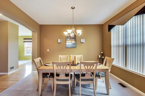 814 Clover Ridge Ln, Itasca, IL 60143 photo 9