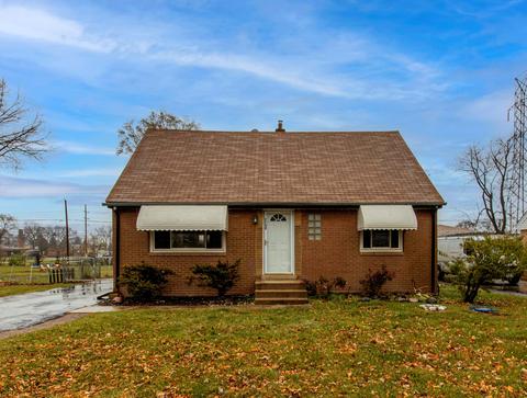 7752 Suburban Ln, Bridgeview, IL 60455 photo 1