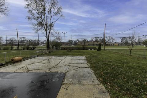 7752 Suburban Ln, Bridgeview, IL 60455 photo 30