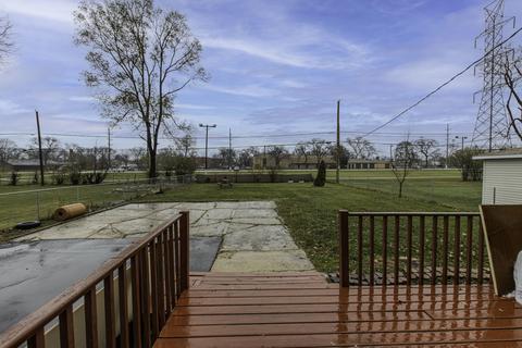 7752 Suburban Ln, Bridgeview, IL 60455 photo 29