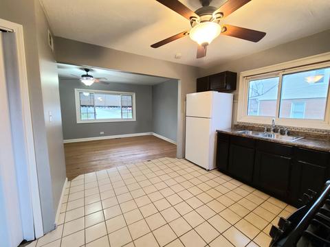 7752 Suburban Ln, Bridgeview, IL 60455 photo 12