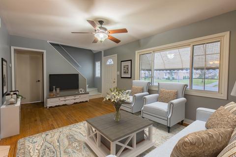 7752 Suburban Ln, Bridgeview, IL 60455 photo 5