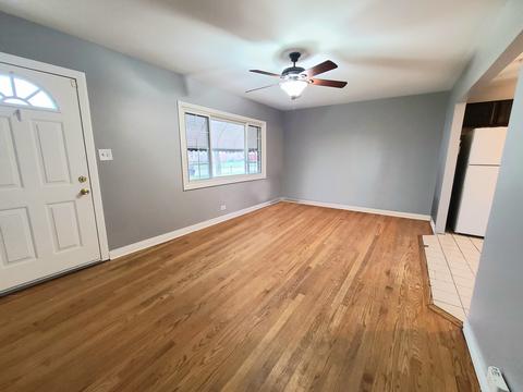 7752 Suburban Ln, Bridgeview, IL 60455 photo 8