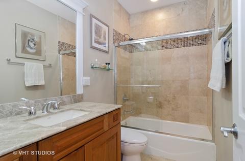 1908 W Barry Ave, Chicago, IL 60657 photo 24