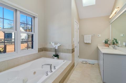 1908 W Barry Ave, Chicago, IL 60657 photo 15