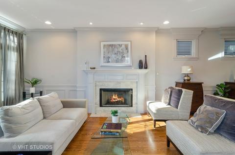 1908 W Barry Ave, Chicago, IL 60657 photo 3